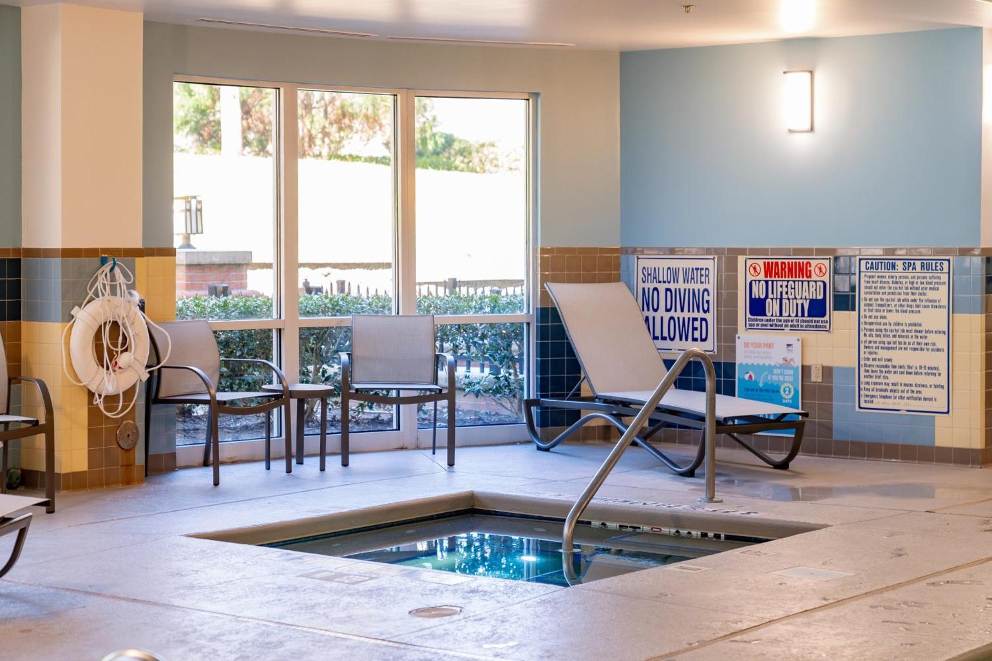 Holiday Inn Express Hotel Raleigh Southwest By Ihg Eksteriør bilde