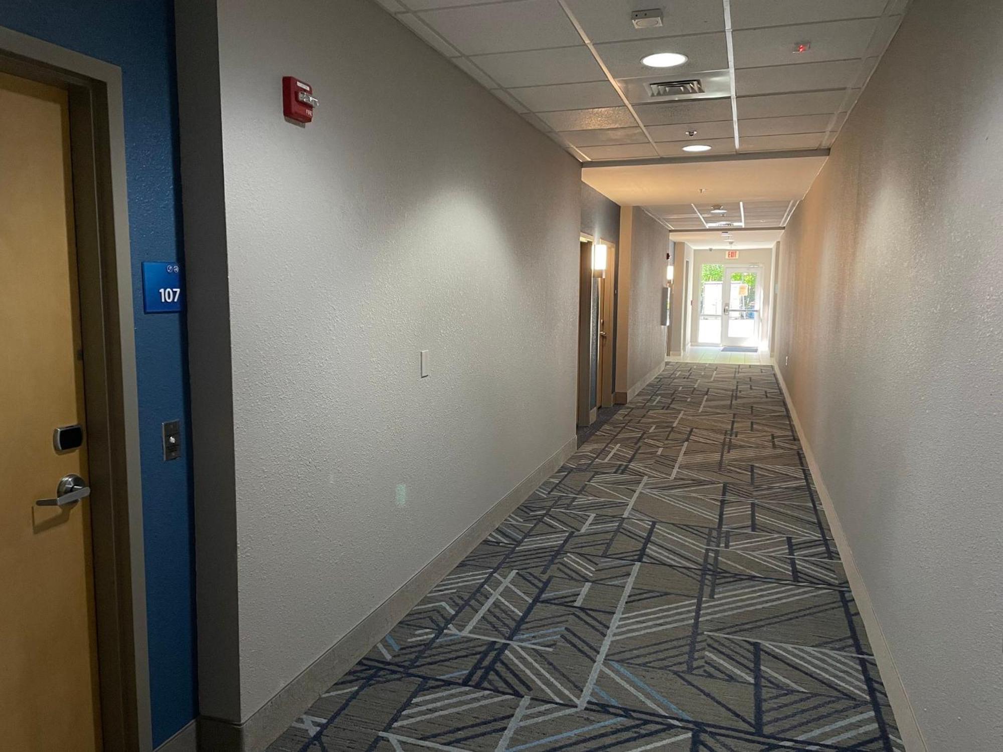 Holiday Inn Express Hotel Raleigh Southwest By Ihg Eksteriør bilde